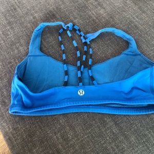 Lululemon sports bra